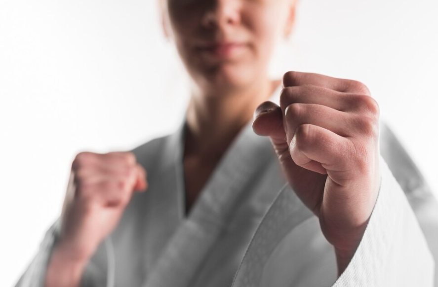 8 Self-Defense Moves for Women