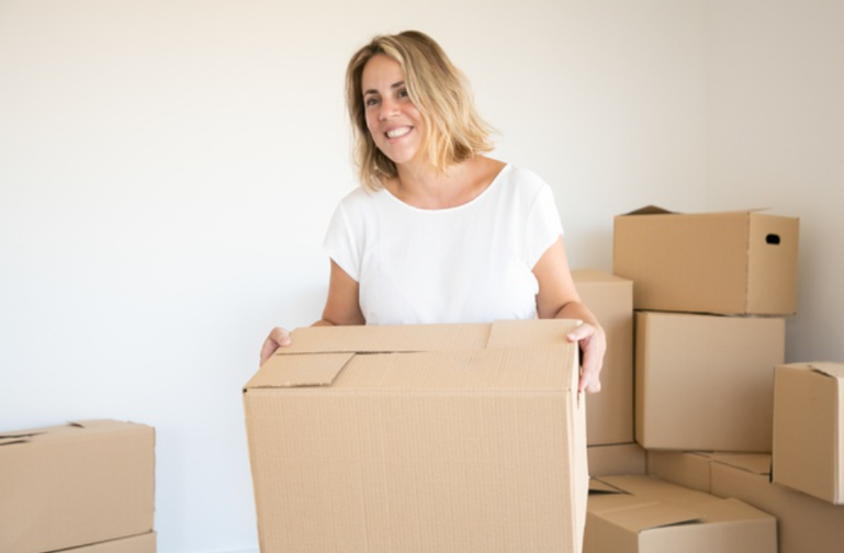 Useful Tips for Women Starting a Moving Business